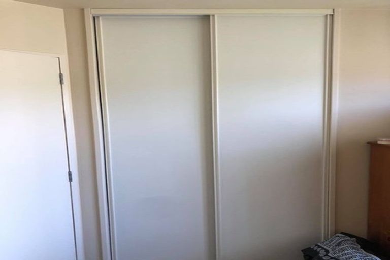 Photo of property in 9 Graham Collins Drive, Windsor Park, Auckland, 0632