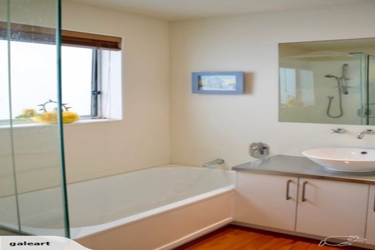 Photo of property in 19f3 Burnham Street, Seatoun, Wellington, 6022