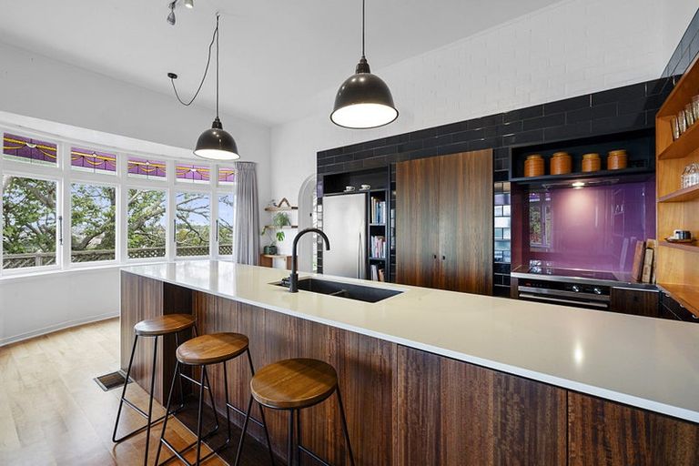 Photo of property in 533 Devon Street West, Blagdon, New Plymouth, 4310