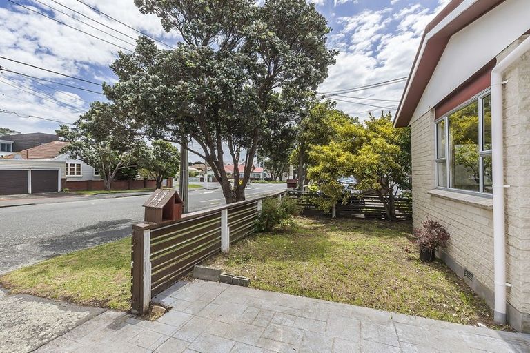 Photo of property in 35f1 Inglis Street, Seatoun, Wellington, 6022