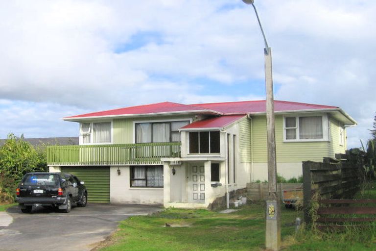 Photo of property in 3 Nielsen Place, Massey, Auckland, 0614