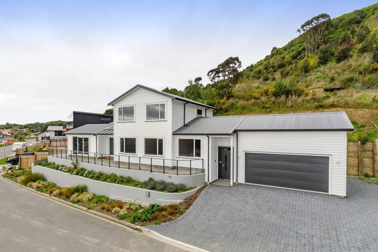 Photo of property in 103 Kakariki Grove, Waikanae, 5036