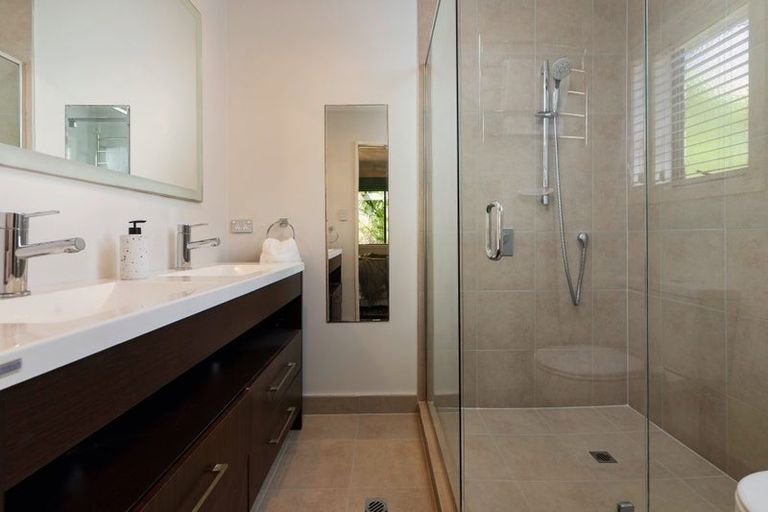 Photo of property in 61a Fairmount Road, Titirangi, Auckland, 0604