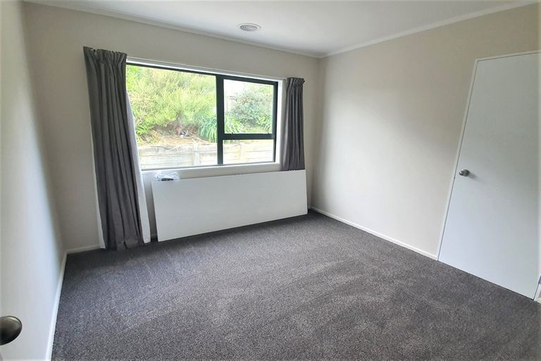 Photo of property in 86 Baylands Drive, Newlands, Wellington, 6037