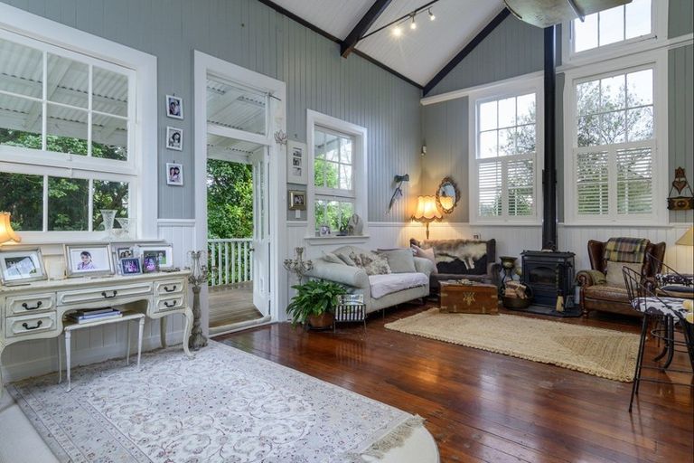 Photo of property in 35 Maungawhare Place, Otumoetai, Tauranga, 3110