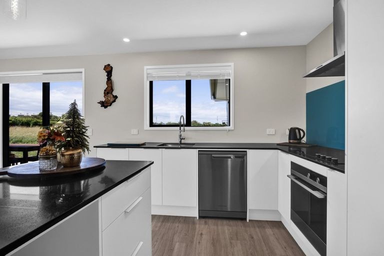 Photo of property in 34 County Drive, Hawera, 4610