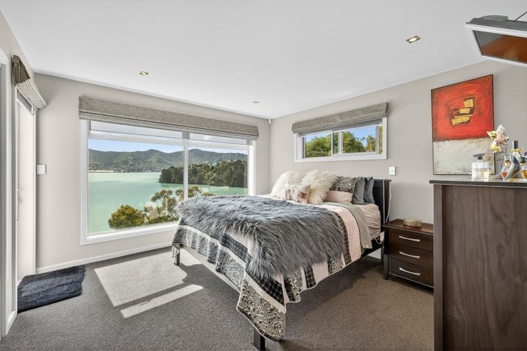 Photo of property in 303 Marine Drive, Charteris Bay, Lyttelton, 8971