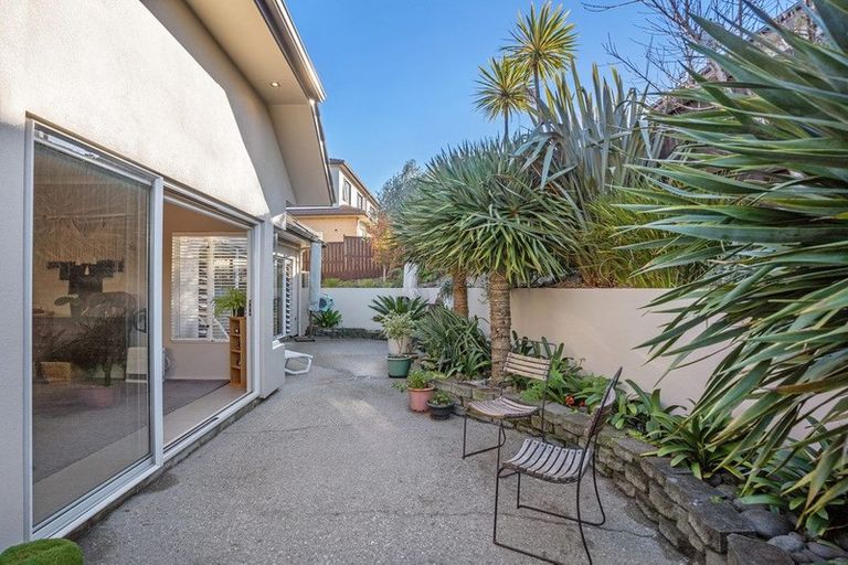 Photo of property in 5 Chateau Rise, Flat Bush, Auckland, 2016