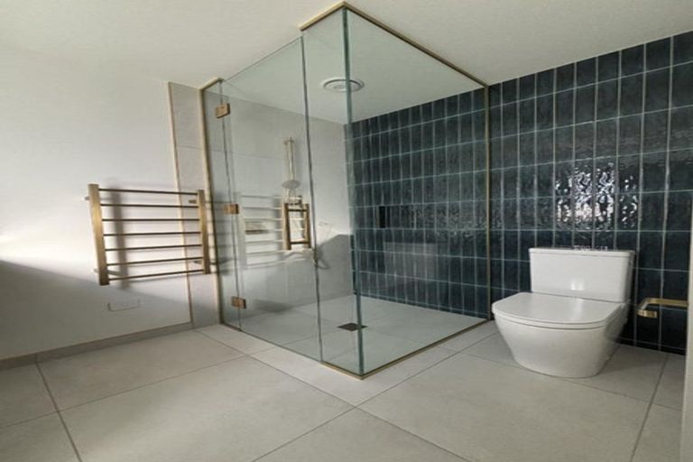 Photo of property in 268a Courtenay Street, Strandon, New Plymouth, 4312