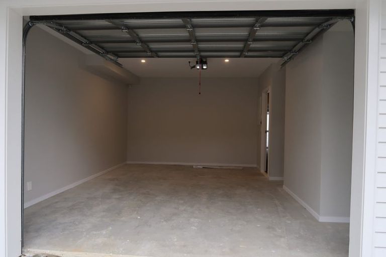 Photo of property in 20 Kopua Place, Whitby, Porirua, 5024