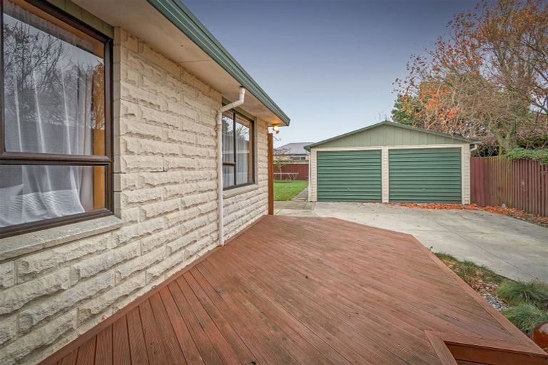 Photo of property in 23 Arcon Drive, Broomfield, Christchurch, 8042