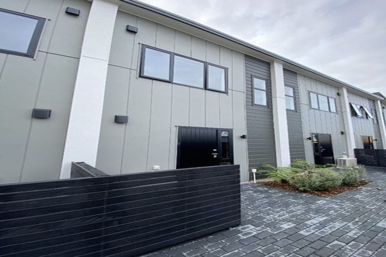 Photo of property in 6/66 Metcalfe Road, Ranui, Auckland, 0612