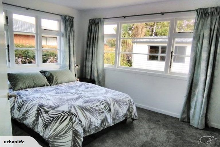 Photo of property in 2 Rustic Lane, Spreydon, Christchurch, 8024