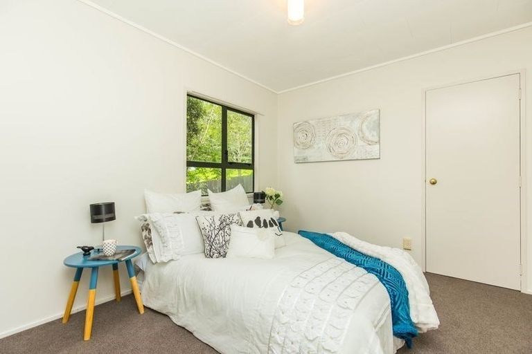Photo of property in 18 Riserra Drive, Ranui, Auckland, 0612