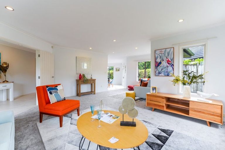 Photo of property in 12 Kouras Place, Flat Bush, Auckland, 2016