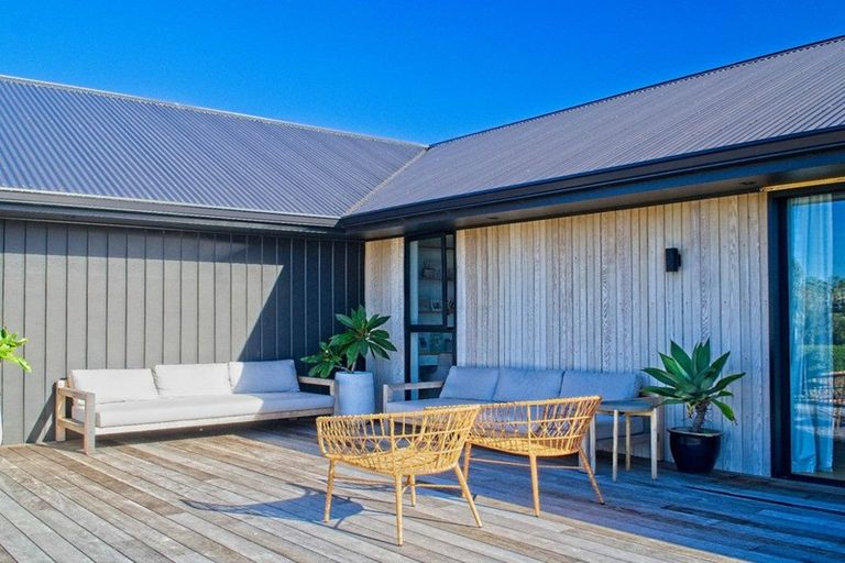 Photo of property in 17 Sandy Cove, Wainui, Gisborne, 4010