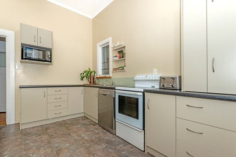 Photo of property in 129 Iranui Road, Inner Kaiti, Gisborne, 4010
