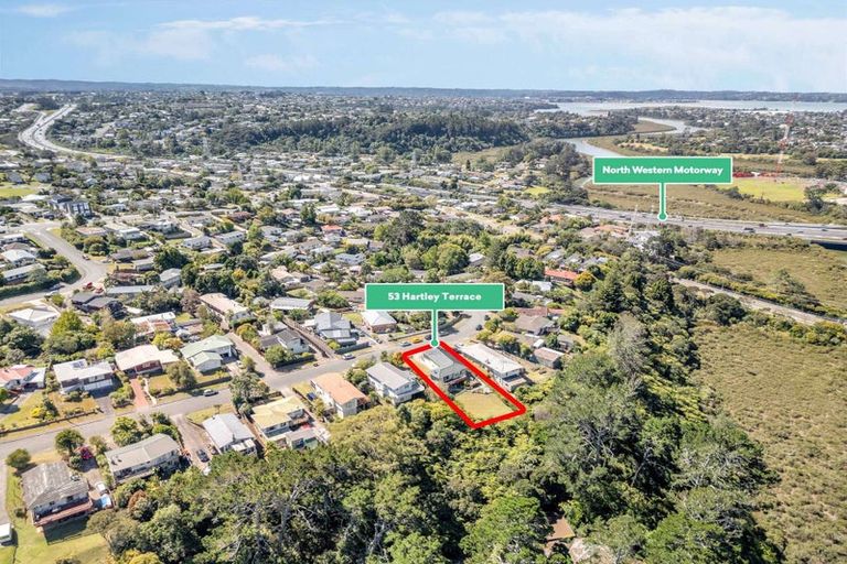 Photo of property in 53 Hartley Terrace, Massey, Auckland, 0614