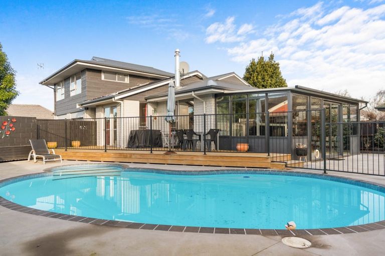 Photo of property in 23c Juniper Place, Burnside, Christchurch, 8053