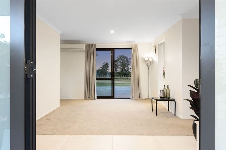 Photo of property in 1 Three Oaks Drive, Dairy Flat, Albany, 0794