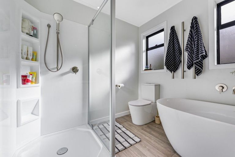 Photo of property in 16 Marire Avenue, Frankton, Hamilton, 3204