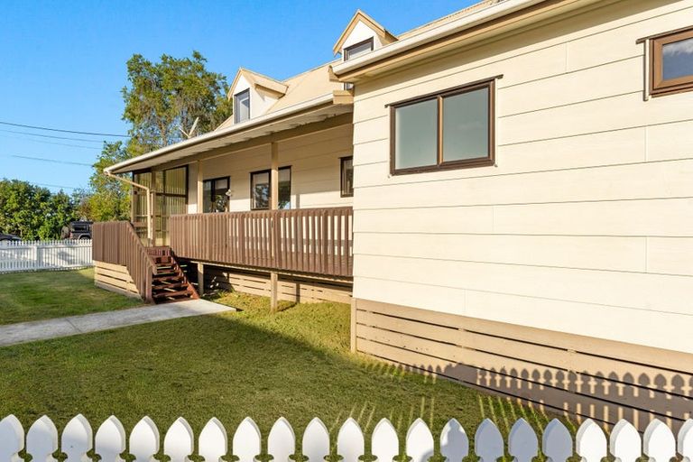 Photo of property in 6 Te Moau Avenue, Parakai, 0830