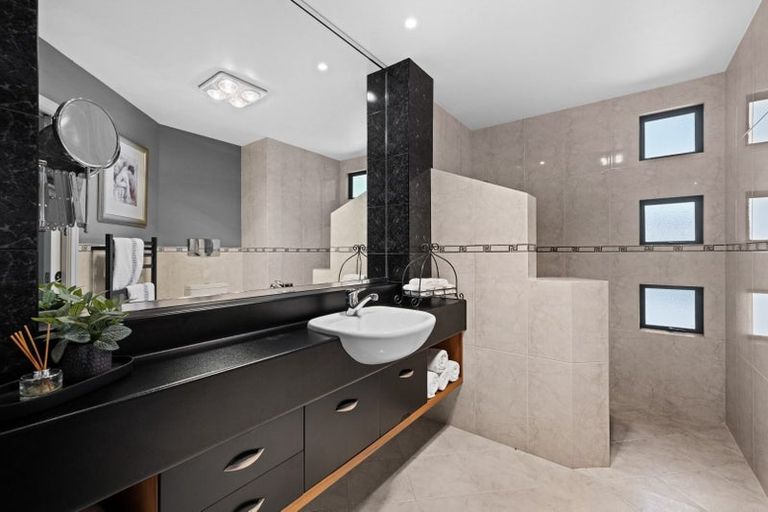 Photo of property in 375 Saint Georges Road, Havelock North, 4130