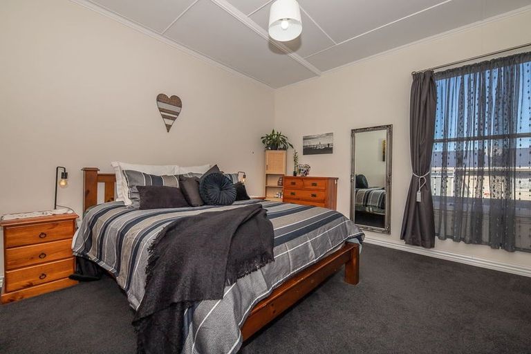 Photo of property in 52 Romilly Street, Westport, 7825