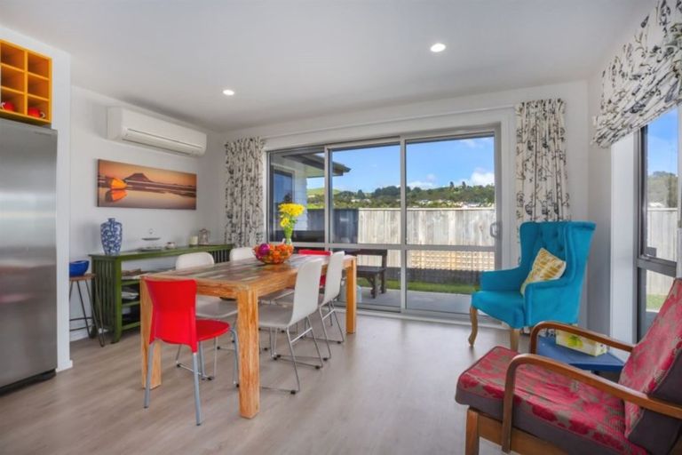 Photo of property in 17 Resolution Drive, Whitby, Porirua, 5024