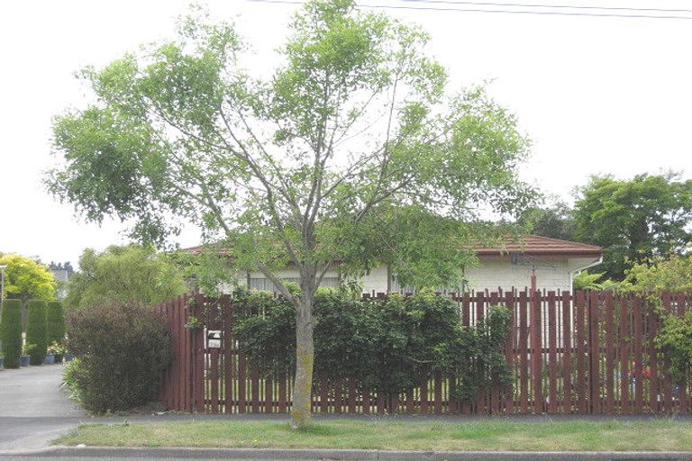 Photo of property in 79 Inwoods Road, Parklands, Christchurch, 8083