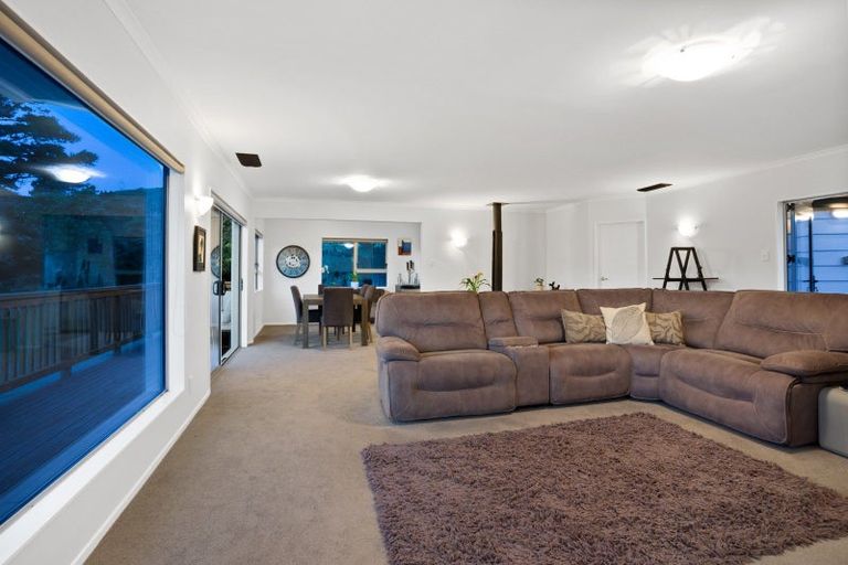 Photo of property in 306 South Makara Road, Makara, Karori, 6972