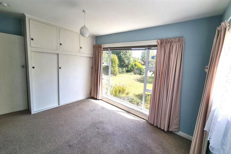 Photo of property in 14 Crofton Road, Harewood, Christchurch, 8051