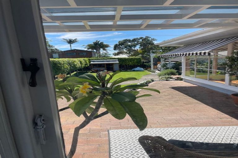 Photo of property in 1/10 Riverlea Avenue, Pakuranga, Auckland, 2010