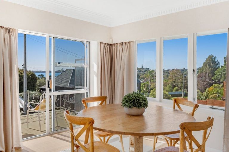 Photo of property in 1/53 Uxbridge Road, Mellons Bay, Auckland, 2014