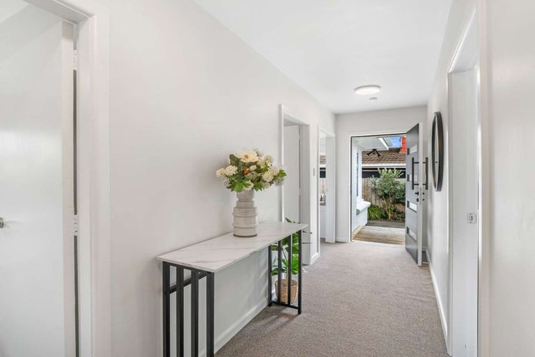 Photo of property in 94 Avondale Road, Avondale, Christchurch, 8061