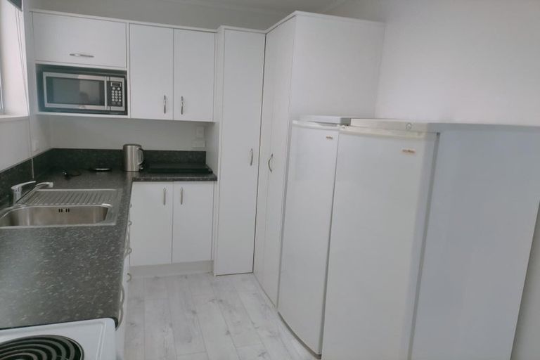 Photo of property in 13 Saint Ronans Avenue, Waterloo, Lower Hutt, 5011