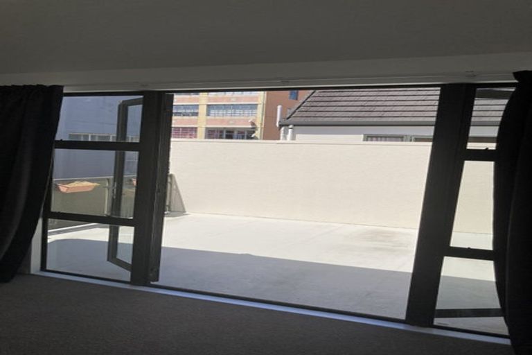Photo of property in Victoria Town Houses, 1/219 Victoria Street, Te Aro, Wellington, 6011