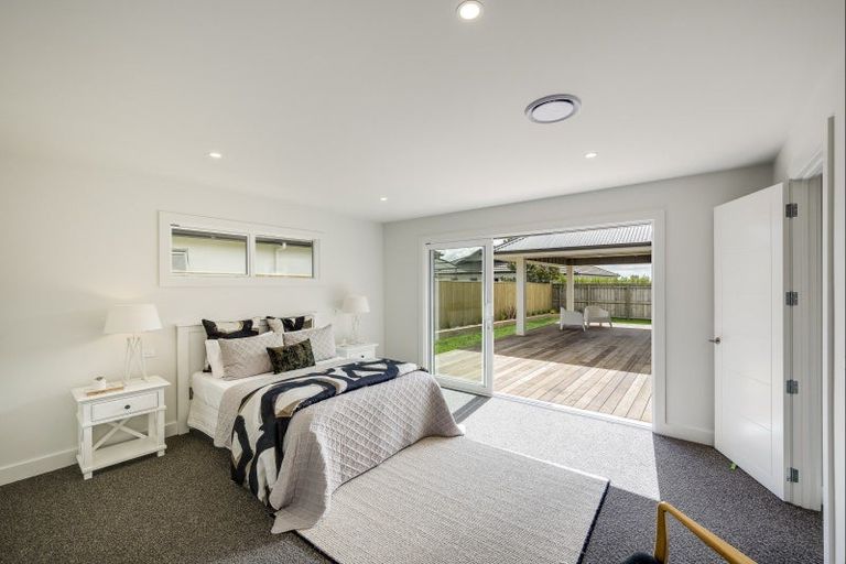 Photo of property in 37 Arataki Road, Havelock North, 4130