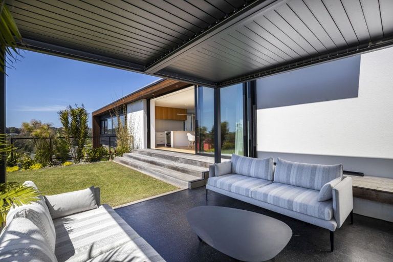 Photo of property in 5 Barrett Road, Spotswood, New Plymouth, 4310