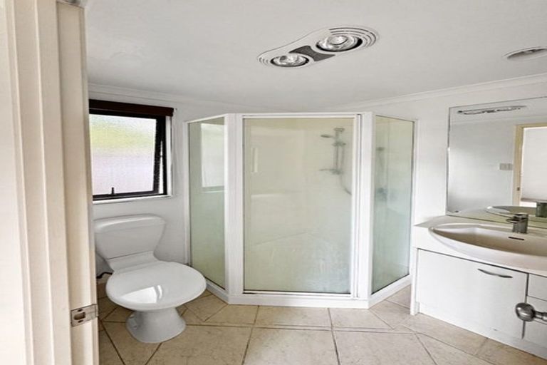 Photo of property in 20a Heyington Way, East Tamaki Heights, Auckland, 2016