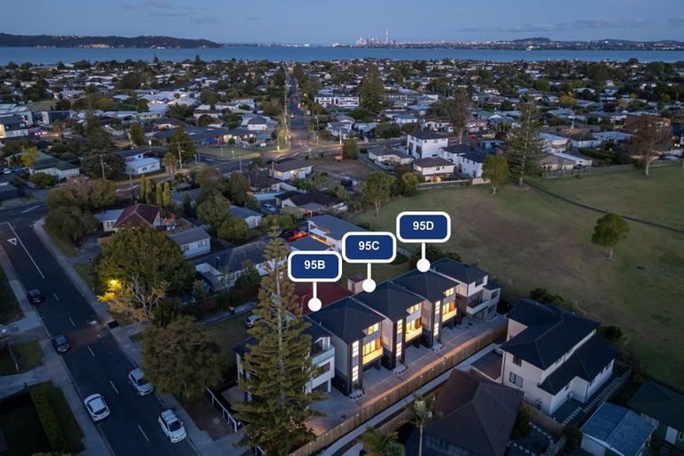 Photo of property in 95d Kervil Avenue, Te Atatu Peninsula, Auckland, 0610