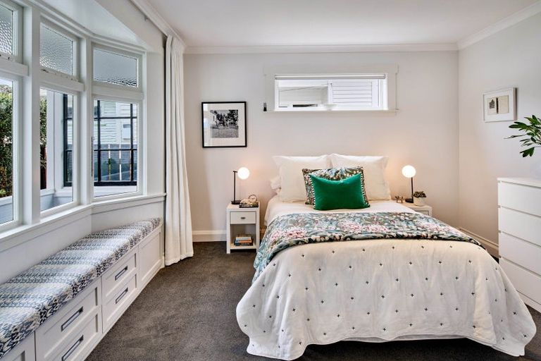 Photo of property in 292 The Parade, Island Bay, Wellington, 6023