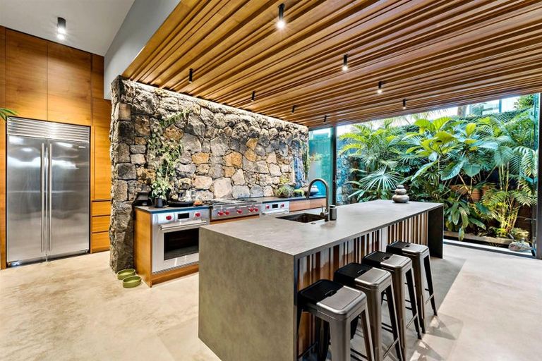 Photo of property in 14b William Street, Takapuna, Auckland, 0622