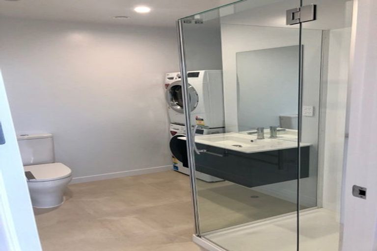 Photo of property in Frank Sargeson Apts, 405/80 Anzac Street, Takapuna, Auckland, 0622