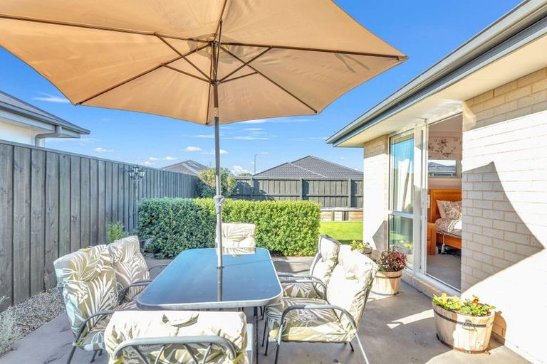 Photo of property in 6 Crossley Avenue, Woodend, 7610