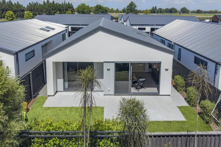 Photo of property in 12 Horoeka Street, Avonhead, Christchurch, 8042