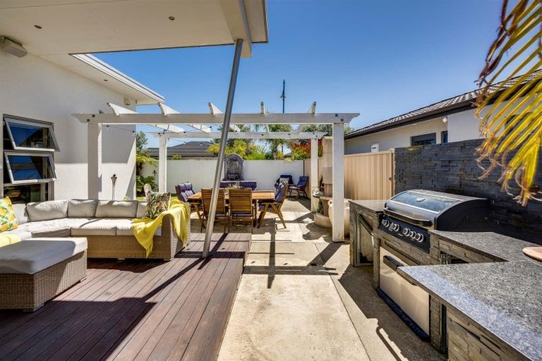 Photo of property in 21 Tasman Drive, Poraiti, Napier, 4112