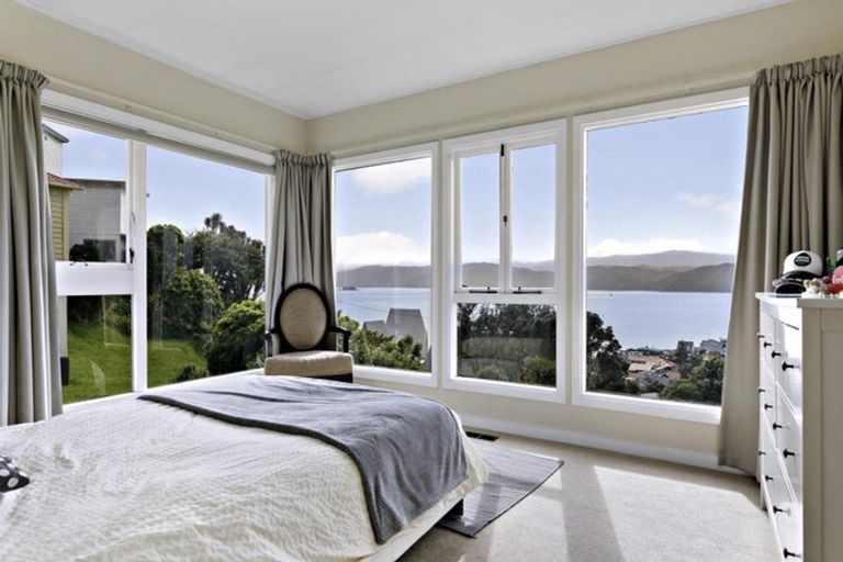 Photo of property in 23 Fettes Crescent, Seatoun, Wellington, 6022