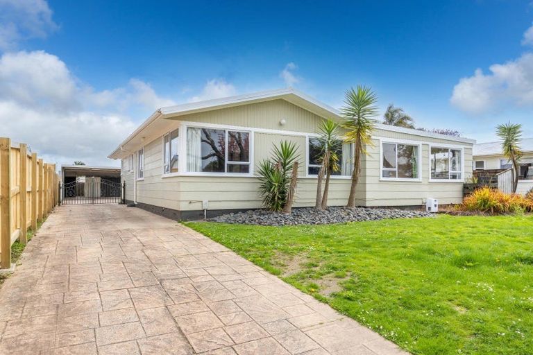 Photo of property in 27 Fuchsia Avenue, Pukete, Hamilton, 3200