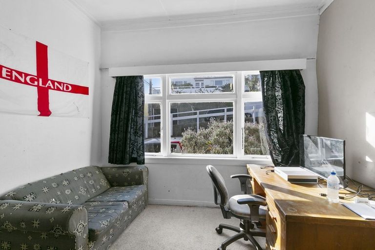 Photo of property in 60 Roxburgh Street, Mount Victoria, Wellington, 6011